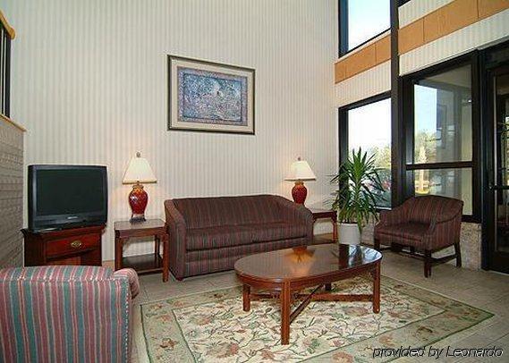 Quality Inn Surfside Beach Интерьер фото