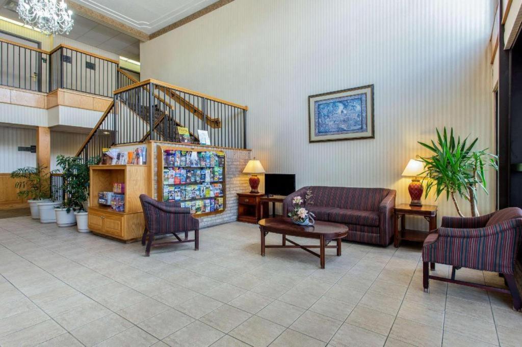 Quality Inn Surfside Beach Экстерьер фото