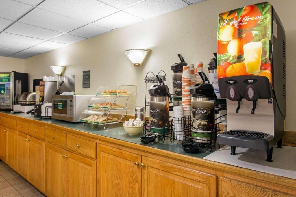 Quality Inn Surfside Beach Экстерьер фото